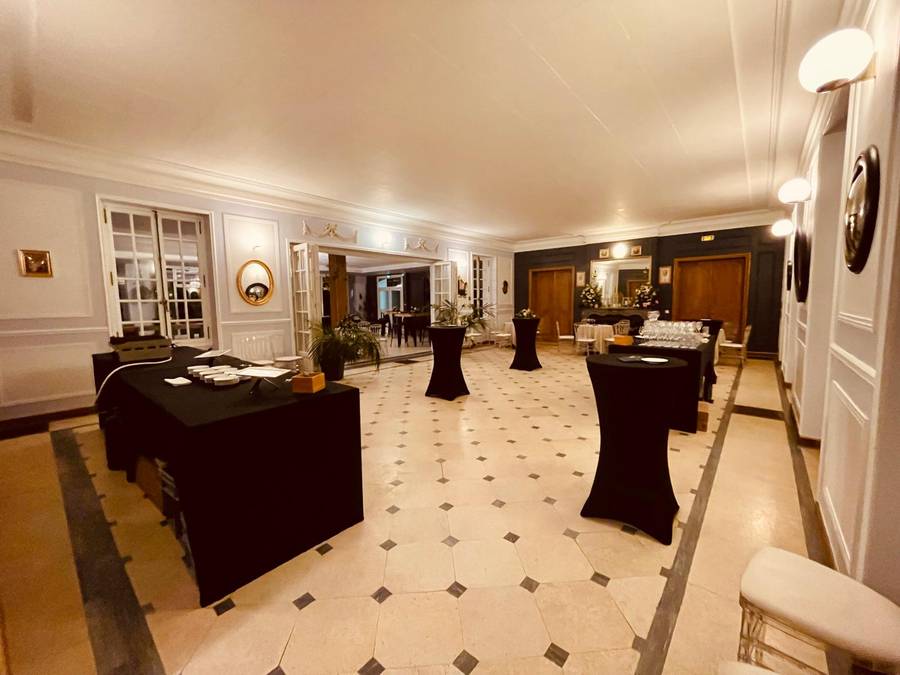 Salle séminaire Manoir de la Houlette en configuration cocktail debout - soirée entreprise Normandie